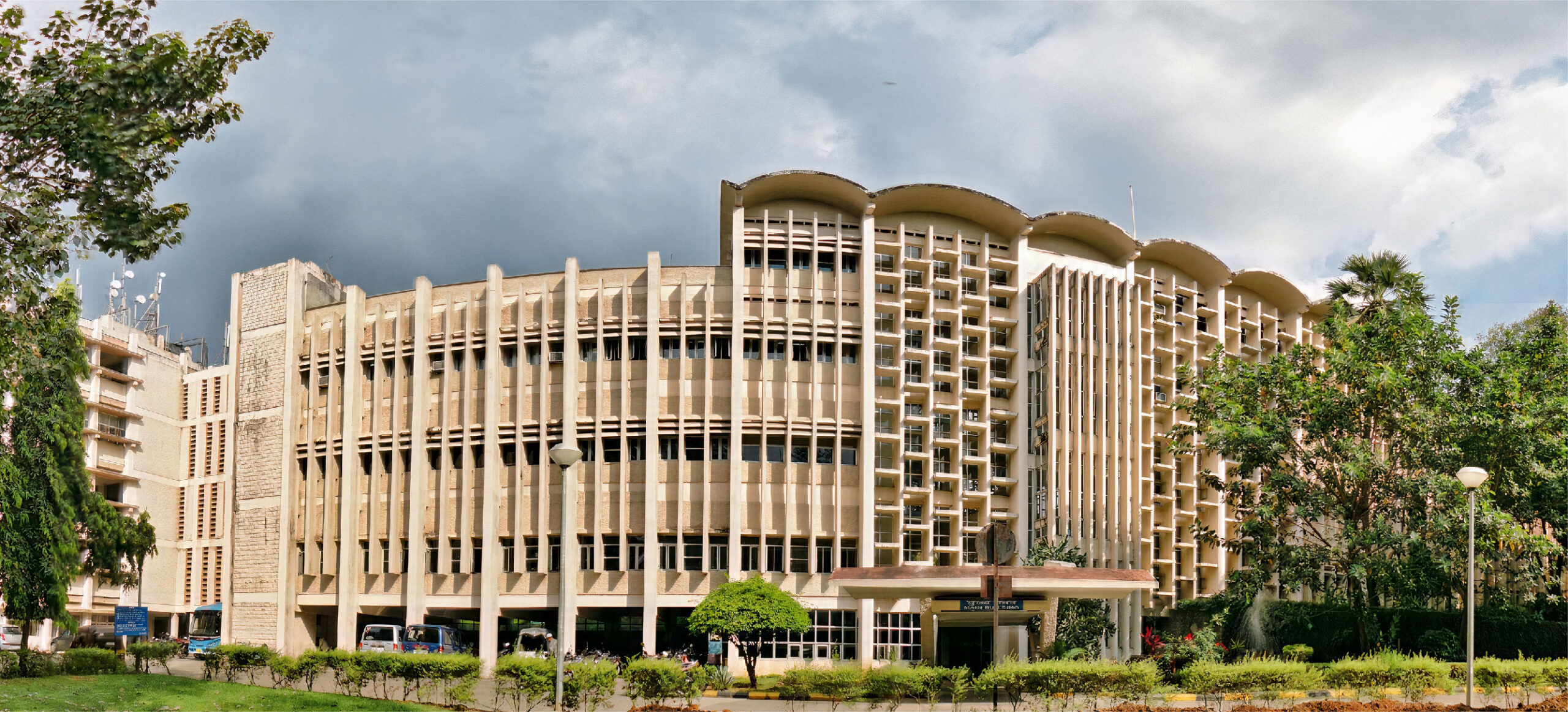 IIT Bombay Distances Itself from Mess Council’s Decision to Earmark Vegetarian Tables